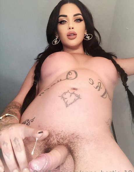 anna bestie 18 sexe star image