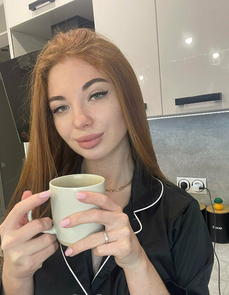 pom-pom girl nue onlyfans nu pornographique image