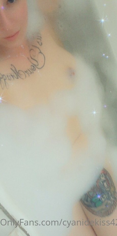 cyanidekiss420 belle star du porno photos