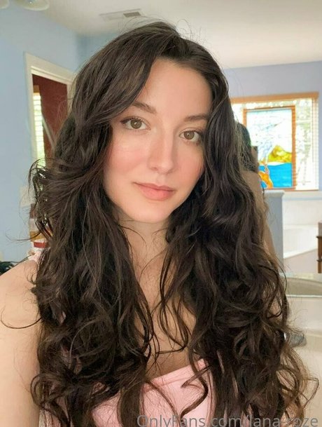 lana roze star du porno chaude photo