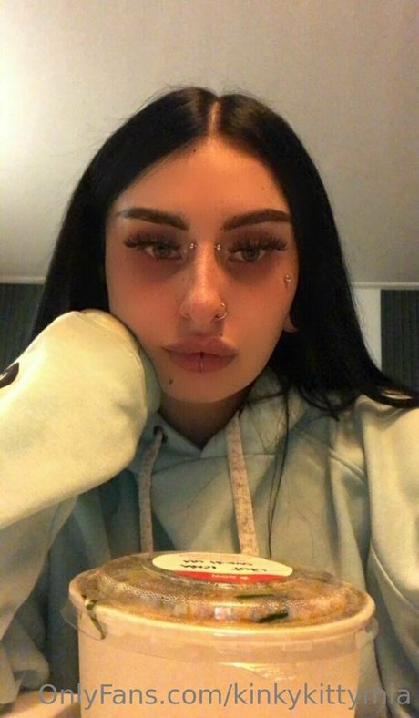kinkykittymia star érotique images