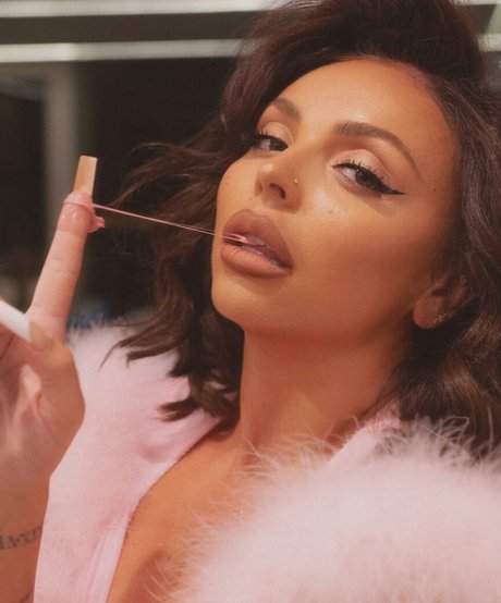 Jesy Nelson actrice sexy photos