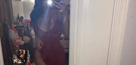 Angie D actrice de nus galeries