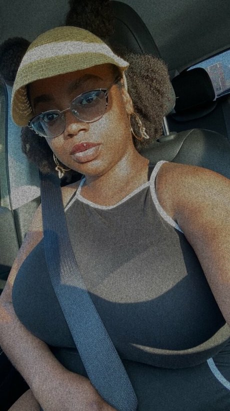 MoodyTaylor star érotique archive