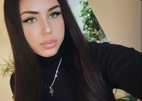 Fiona Schramm étoile magnifique photos