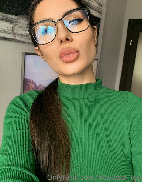 Nicoletta top actrice de sexe image