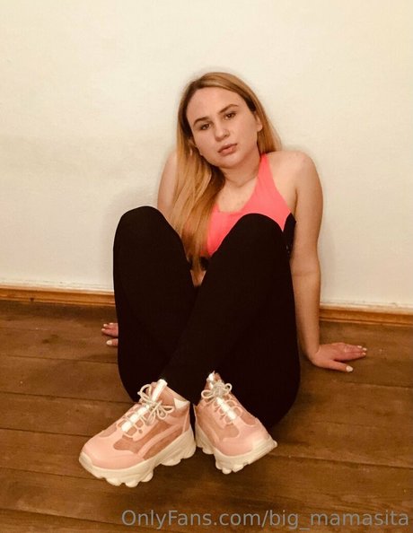 joi uniquementfans nue en haute qualité photo