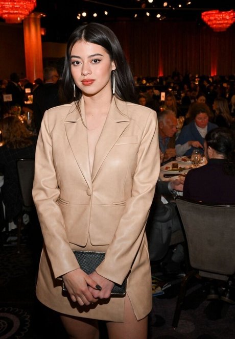 Amber Midthunder belle actrice photos