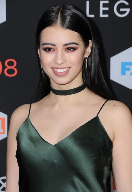 Amber Midthunder star du porno nue collection