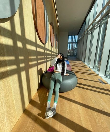 luvxmi étoile exclusive photos