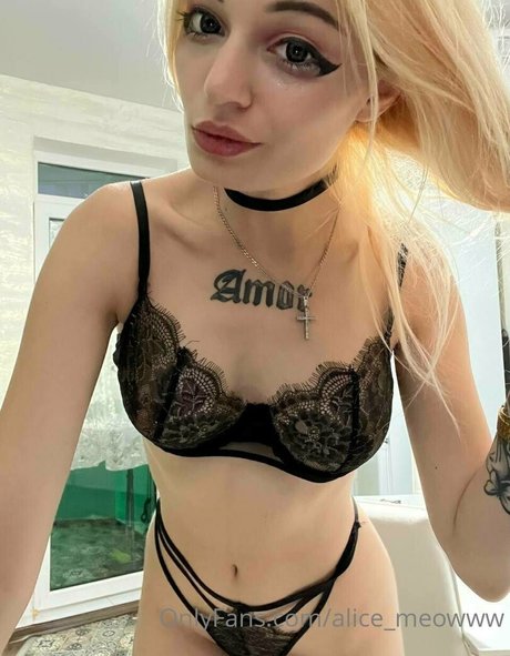 alice hot xxx actrice de sexe photo