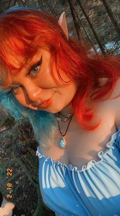 pom-pom girl asiatique onlyfans des nus sympas img