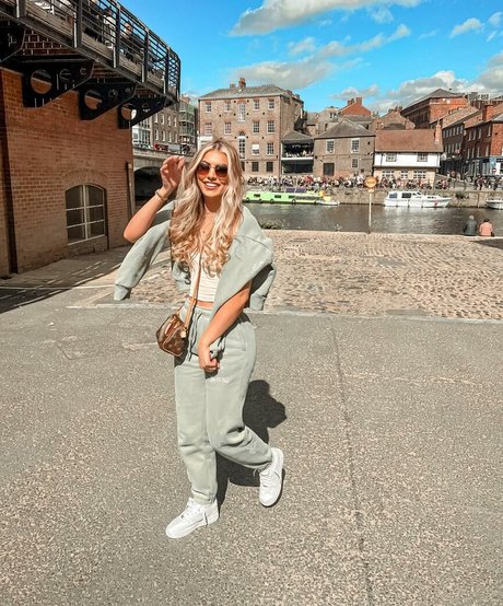 Xavia Brooke star érotique image