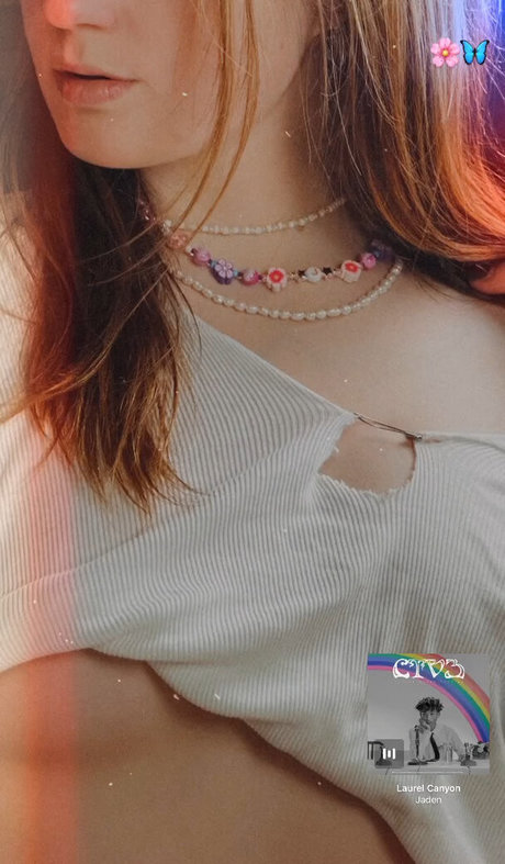 Leonie Busse modèle érotique photos