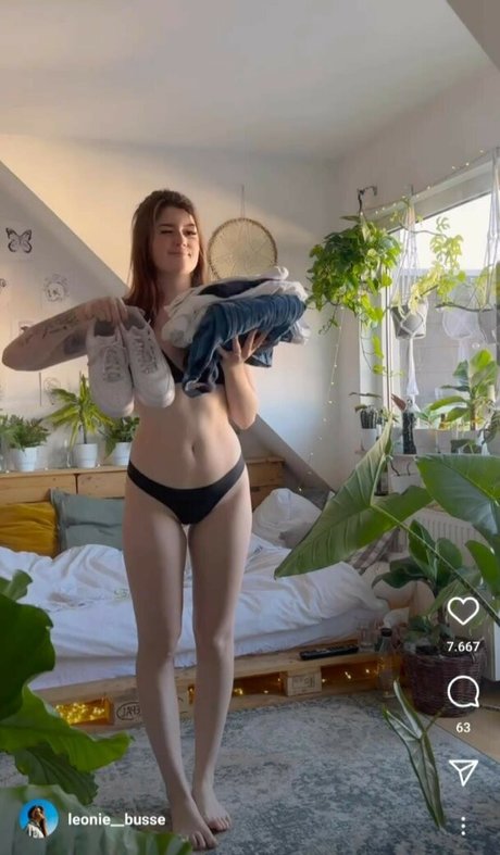 Leonie Busse star du porno adulte archive