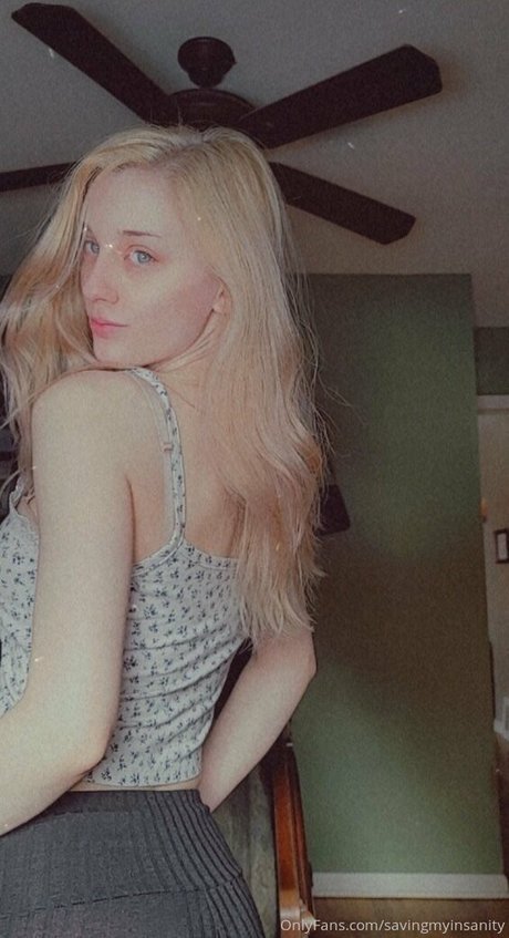 savingmyinsanity actrice hd galerie