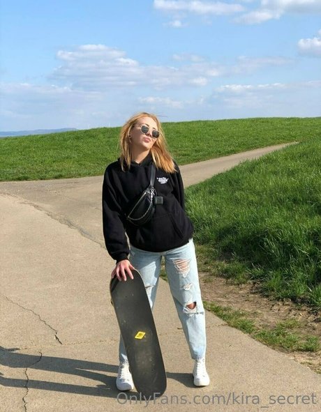 kira secret actrice de nus img