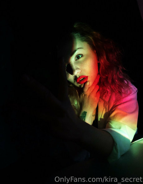 kira secret étoile exclusive img