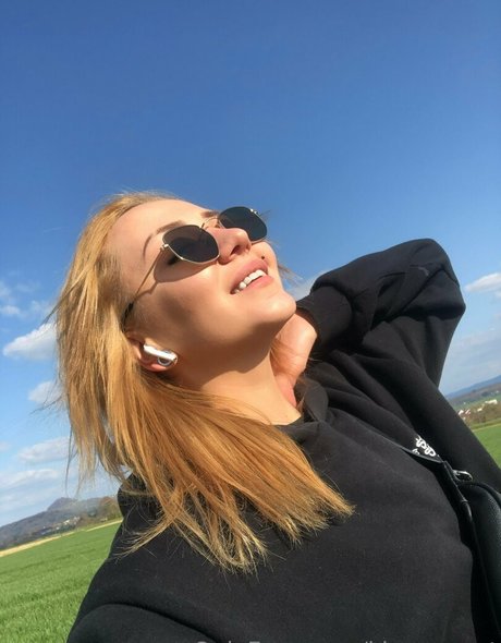 kira secret xxx star du porno images