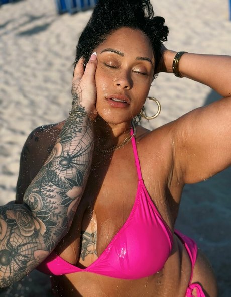 trio à gros seins onlyfans parfaite haute qualité img