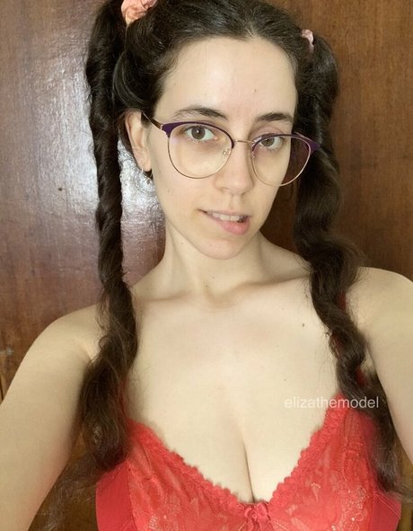 elizathemodel top star image