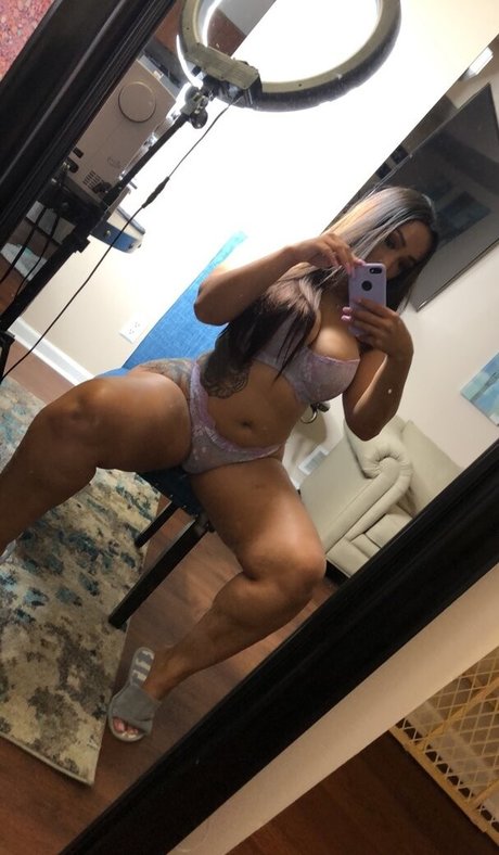 robynbanks modèle pornographique photos