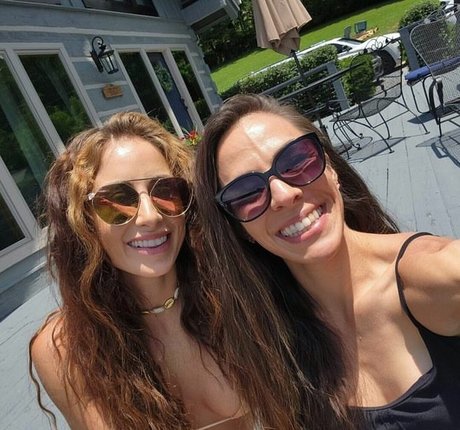 bikini nu onlyfans belle haute qualité img