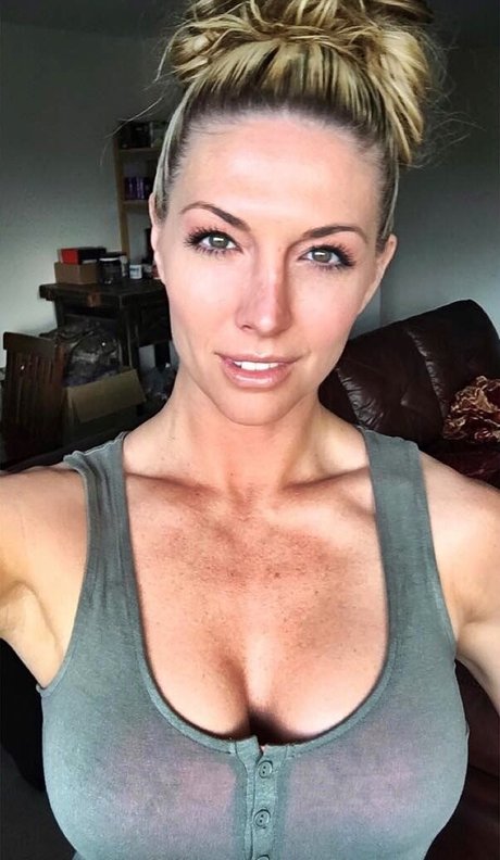 Callie Bundy modèle adulte galerie