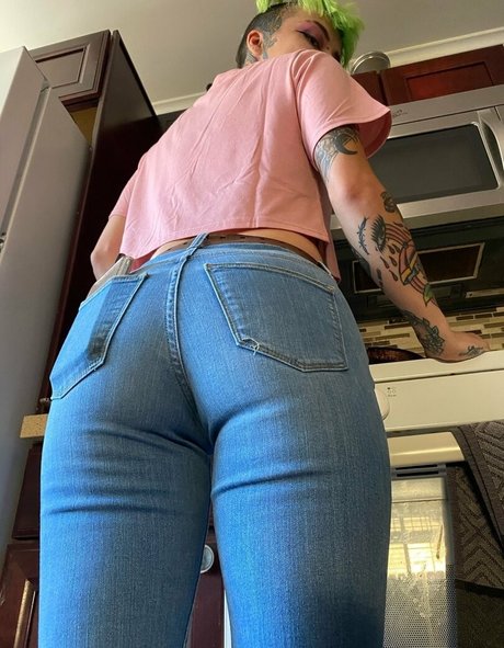 Little Spittle star du porno gratuit des photos