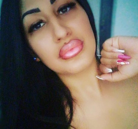 Csimbora Barbara modèle sexy images