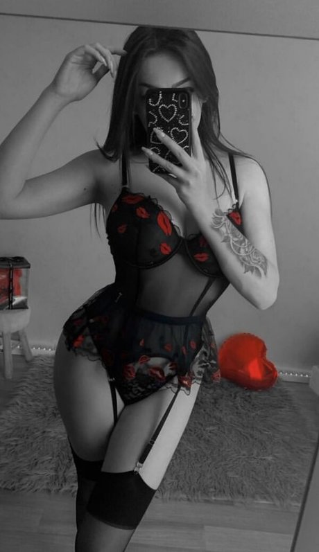 Lorina modèle de haute qualité img