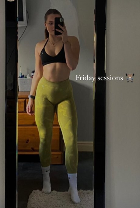 blonde au gros cul onlyfans haut nu collection