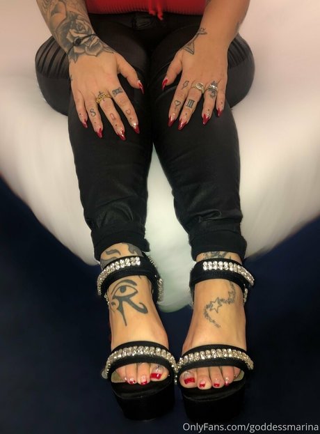 latinamarina modèle pornographique image