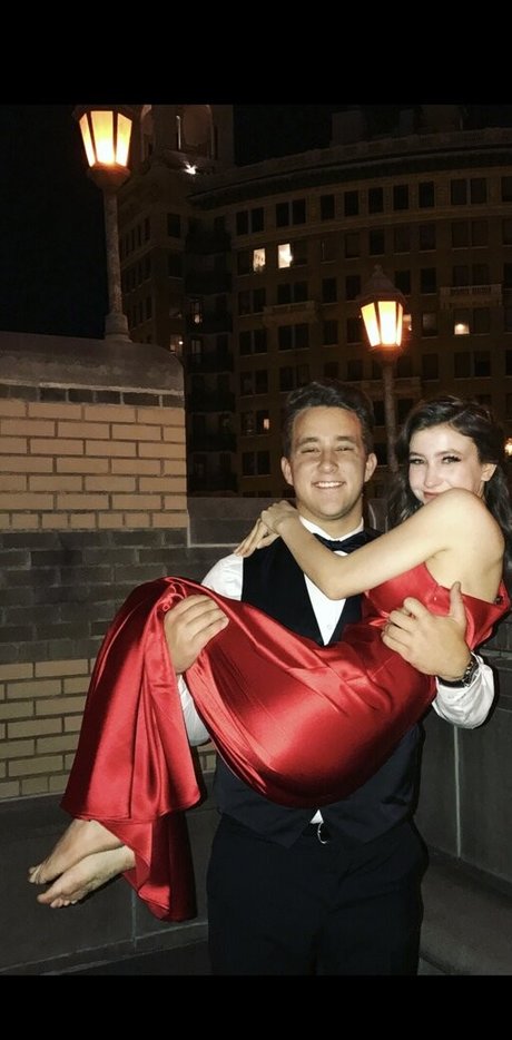 Katelyn Nacon jolie actrice galeries