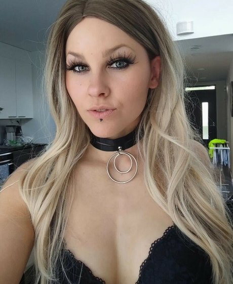 VMissyB actrice chaude des photos