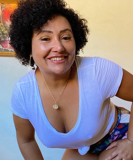 Sandra Sissi star exclusive collection