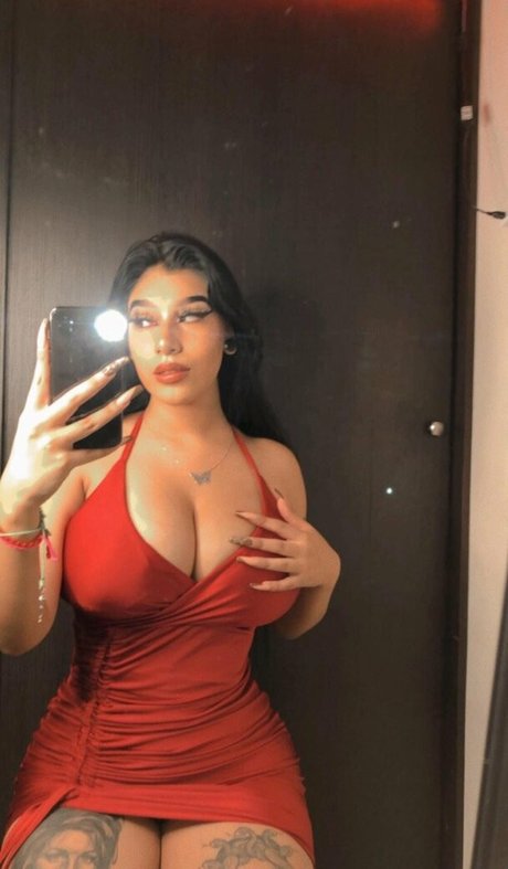 gros seins branlette espagnole onlyfans nu de haute qualité images