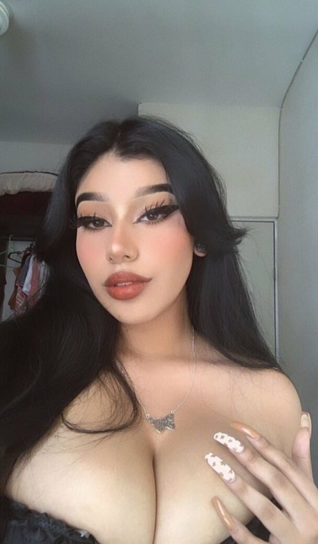 Fernanda V modèle sexy photos