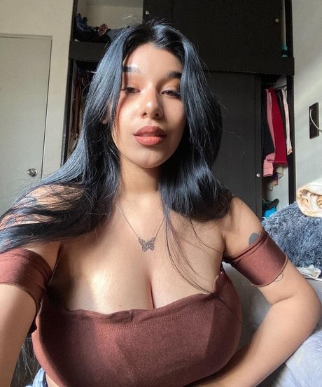 Fernanda V actrice adulte galeries