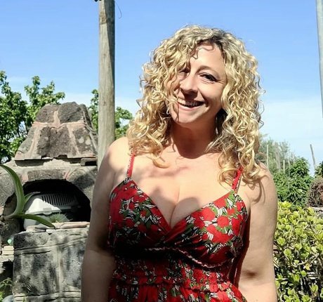 Sabina Di Iorio star érotique archive