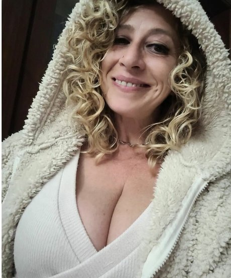 Sabina Di Iorio modèle joli photo