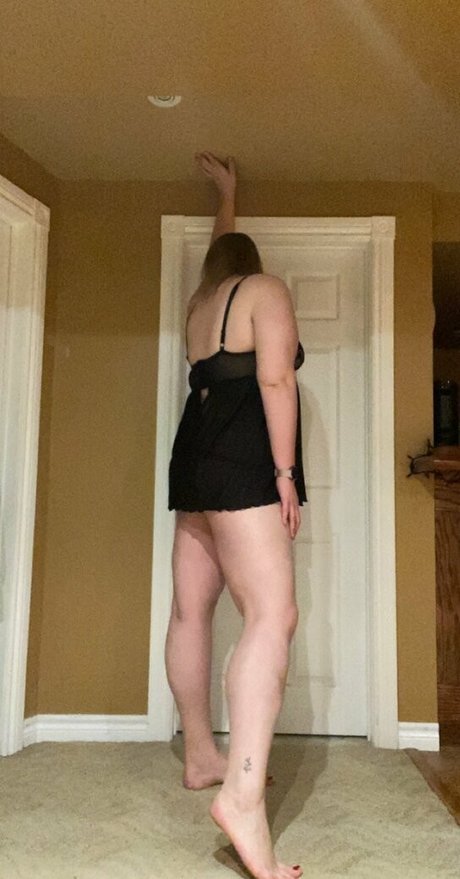 milf aux cheveux noirs onlyfans sexy gratuit galeries