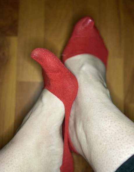 fille courbée dà côté onlyfans porno érotique image