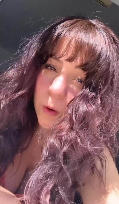 Josahandry Lia modèle chaud img