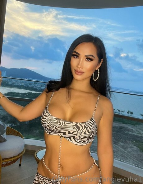 Angie VuHa star du porno nue galerie