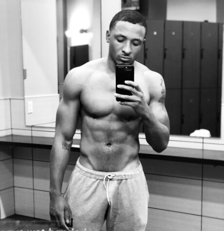 MOXAU modèle hd des photos