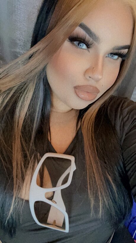 Bella Mvrie actrice xxx galeries