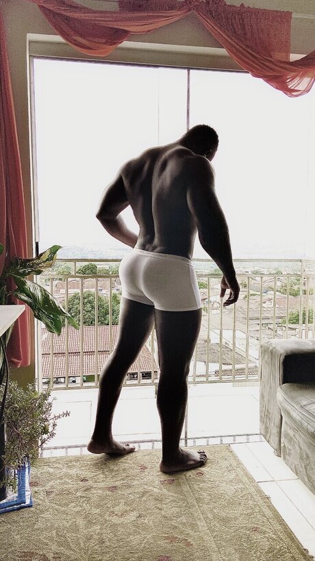 Blouisy_ actrice hd photo