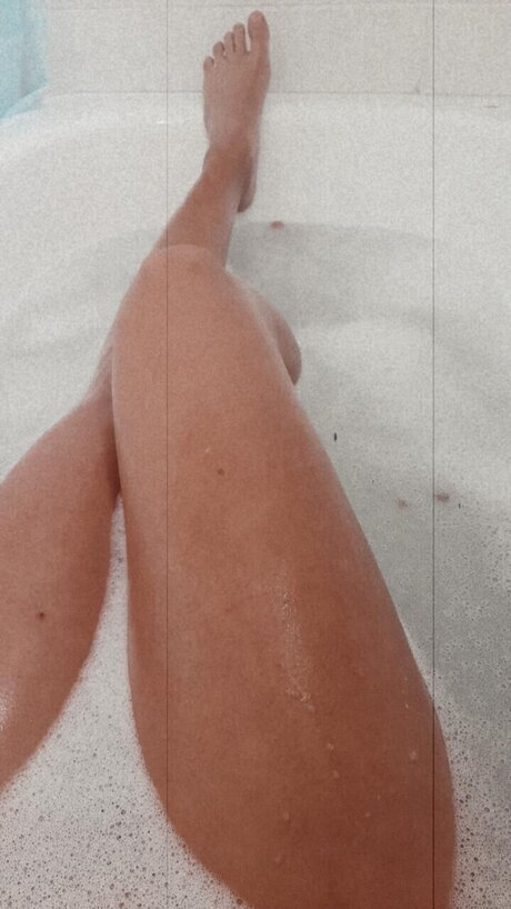 Mica Cabrelle belle actrice galeries