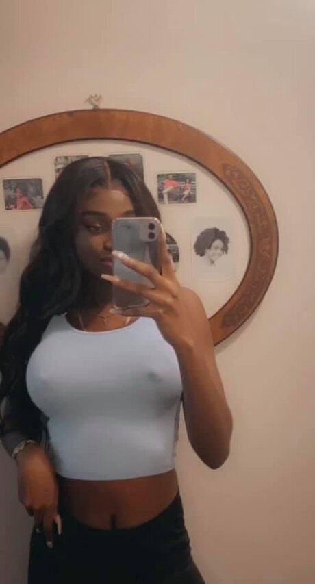 KandiiKrush joli modèle galerie